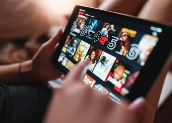 OTT প্ল্যাটফর্মের উত্থান: সিনেমার নতুন যুগ | Banglatainment