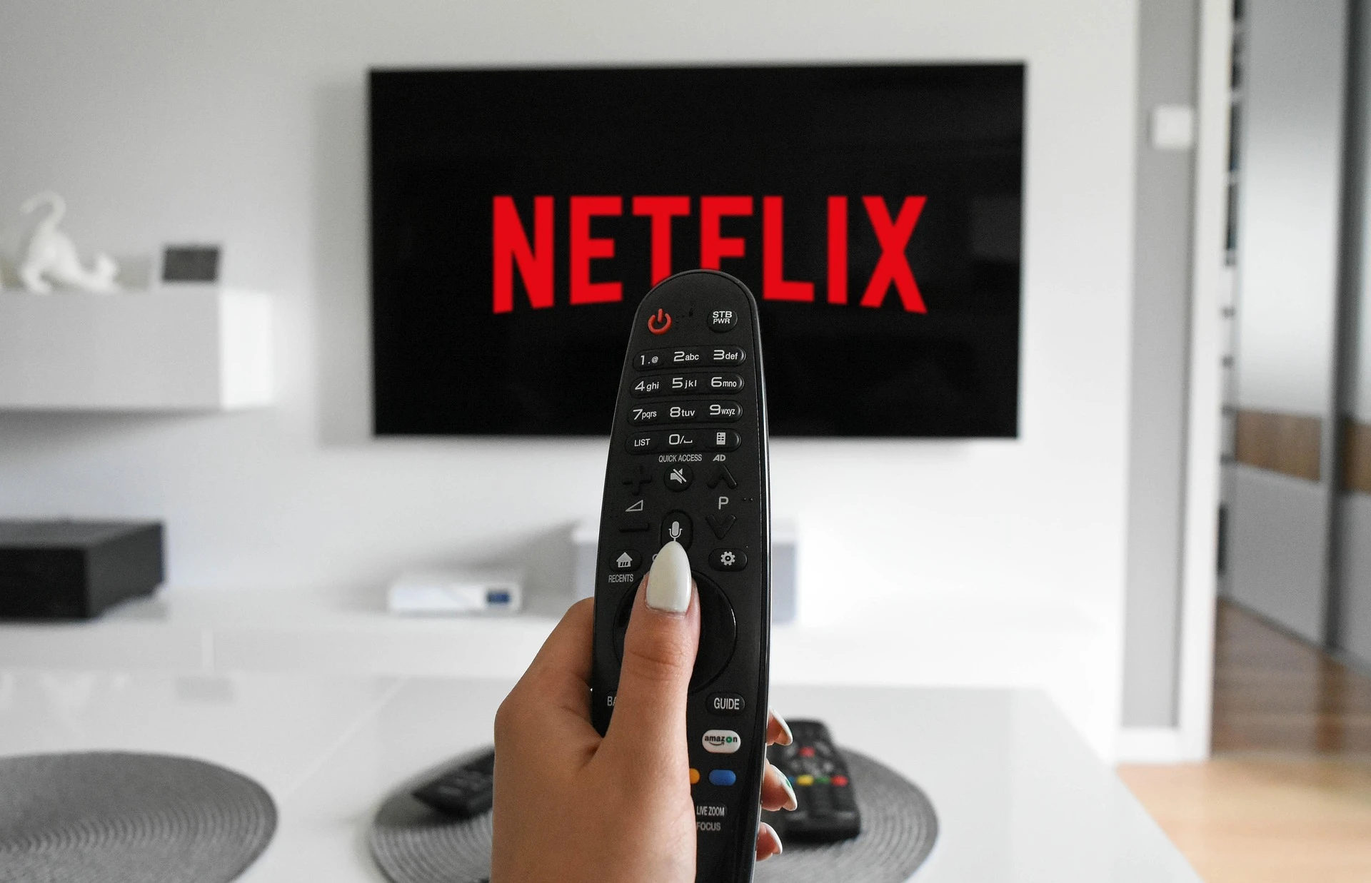 ott streaming vs traditional theatre