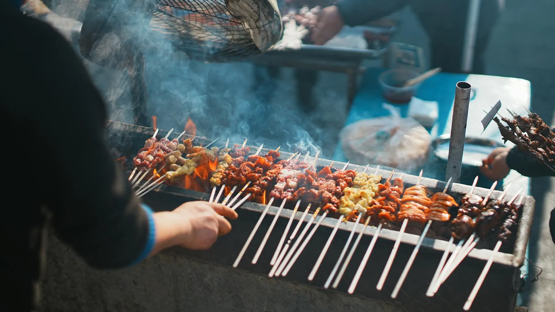 ব্যাংকরের অলিগলিতে ছড়িয়ে আছে স্ট্রিট ফুডের সুবাস