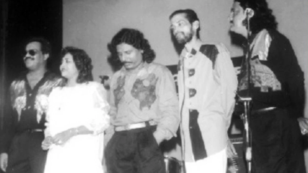 আজম খান ও তার বন্ধু মিউজিশিয়ানদের সঙ্গে স্টেজ শো – রক সংগীতের স্মরণীয় মুহূর্ত